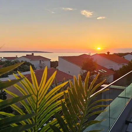 Apartment Blue Moon Apartment, Now With Jacuzzi