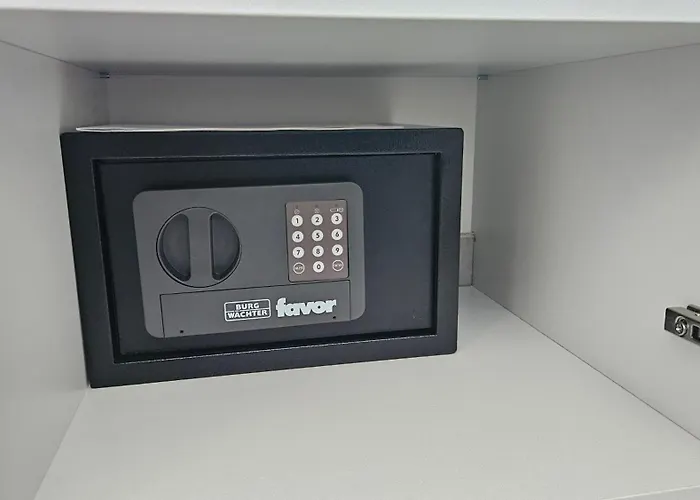 Blue Moon Apartment, Now With Jacuzzi * Mandre