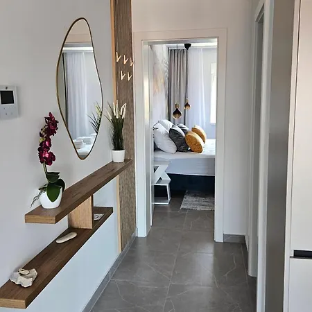 Lägenhet Blue Moon Apartment, Now With Jacuzzi *
